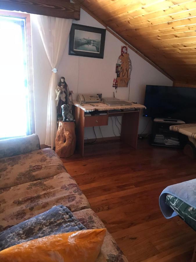 Apartman Nadia Karlobag Buitenkant foto